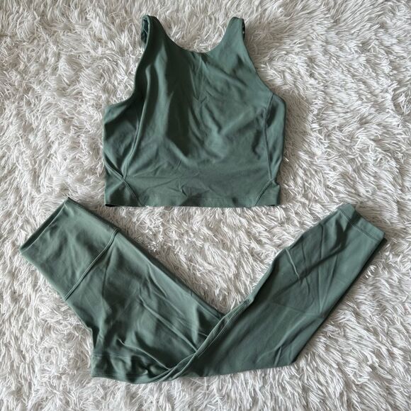 Lululemon Align Matching Set with Top and Leggings in green Size 6/8 - Picture 1 of 8